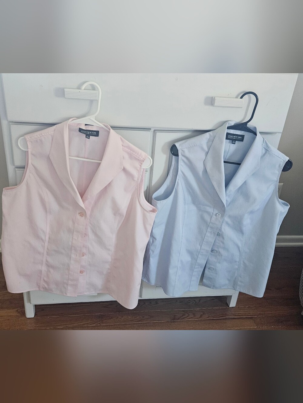 Jones New York Sleeveless Collared Button Front Top - Pink & Light Blue